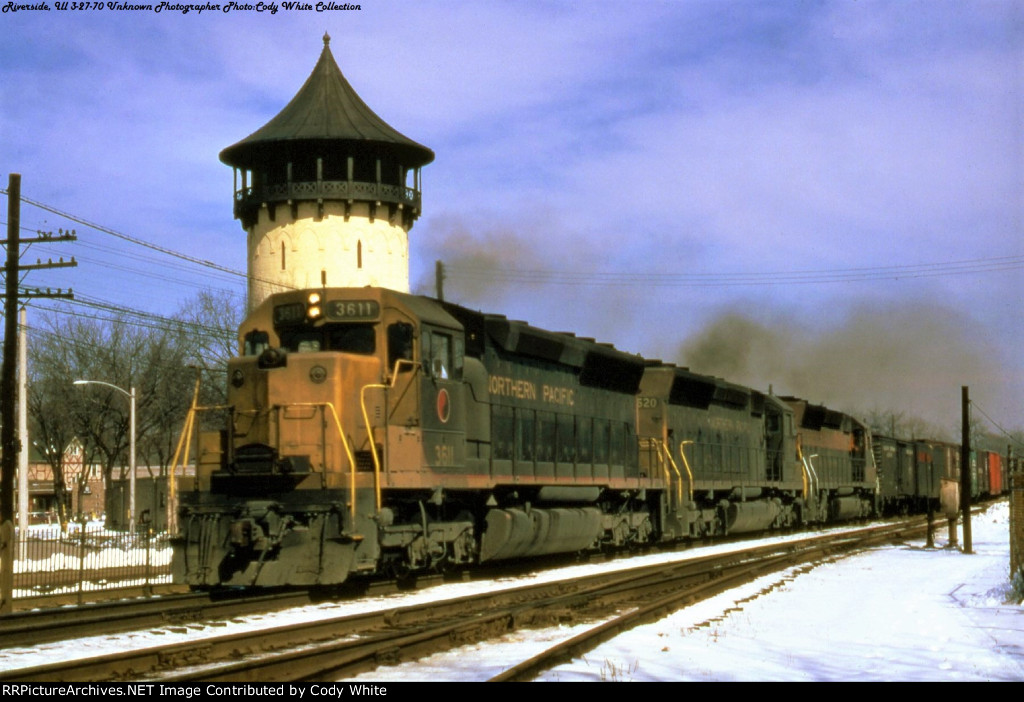 Northern Pacific SD45 3611